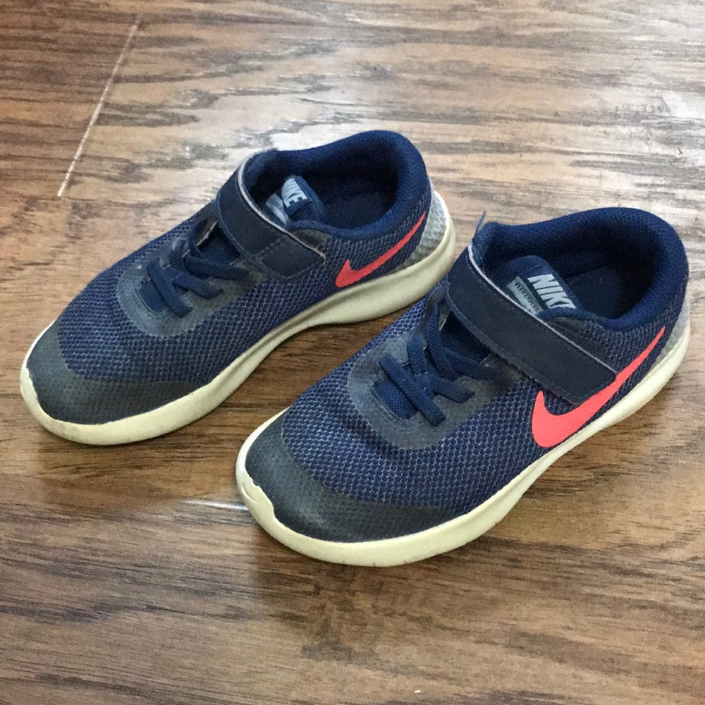 Girls Nike Play shoes